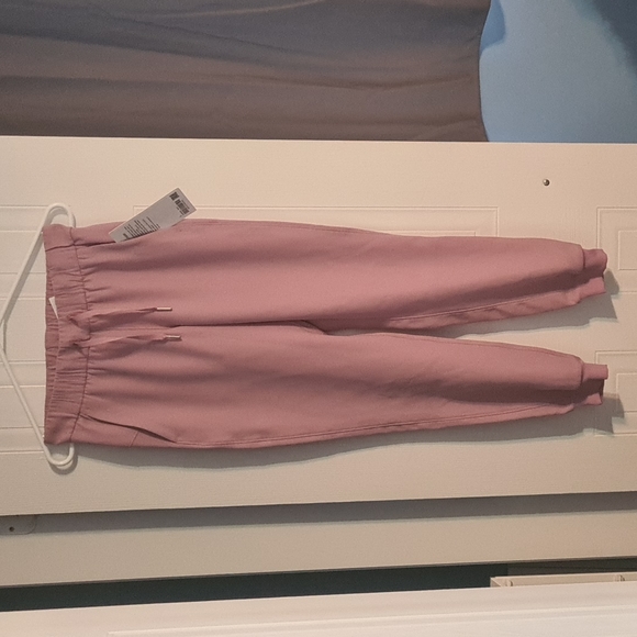 On the Fly Joggers - Woven - Picture 2 of 3